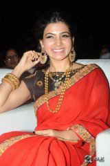 Samantha at Son Of Sathyamurthy Movie Audio Launch